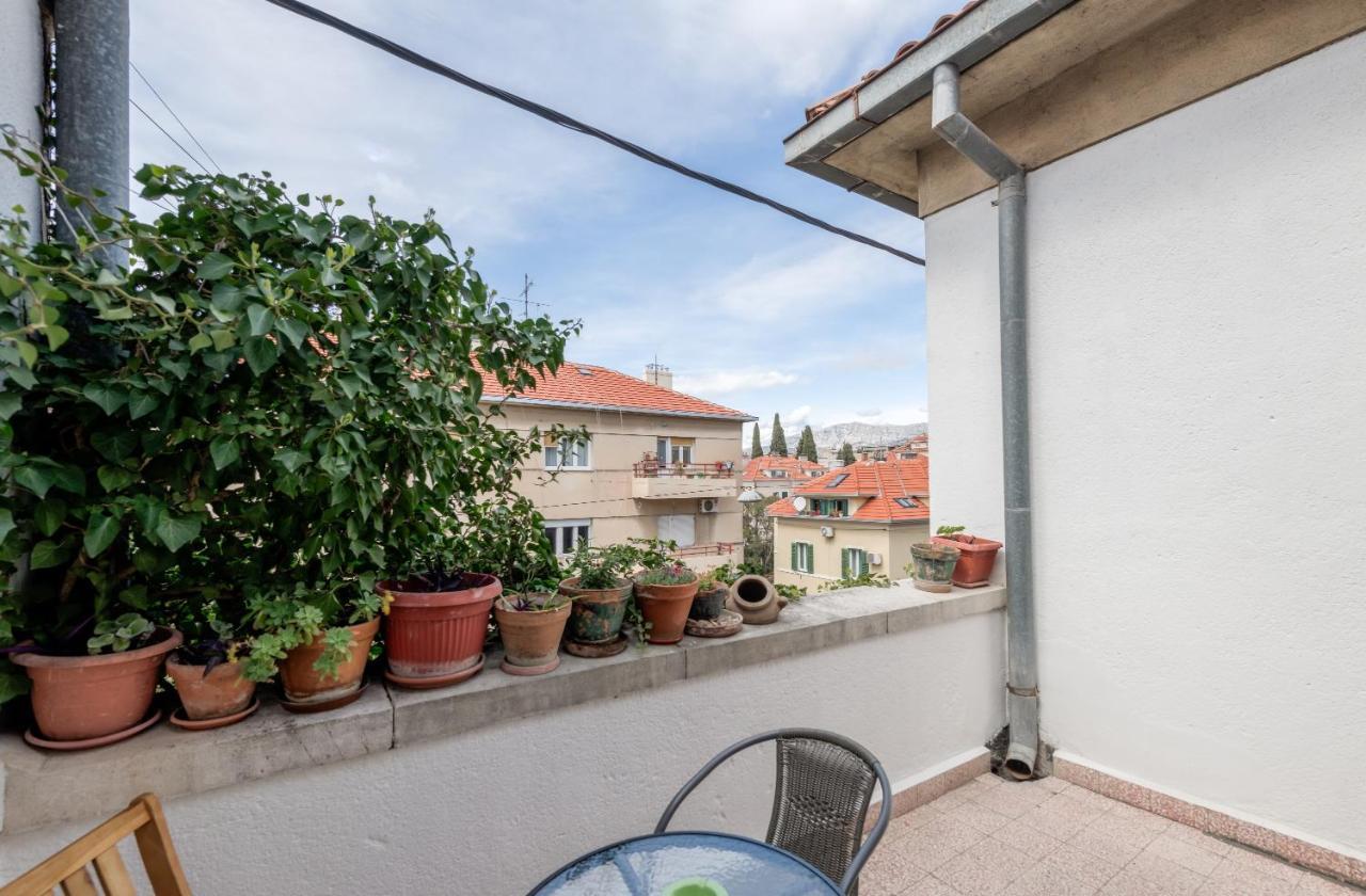Apartment Dinka With Terrace Split Exterior foto
